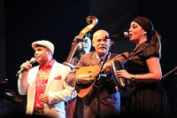 Carlos Calunga, Barbarito Torres and Idania Valdés with the Orquesta Buena Vista Social Club